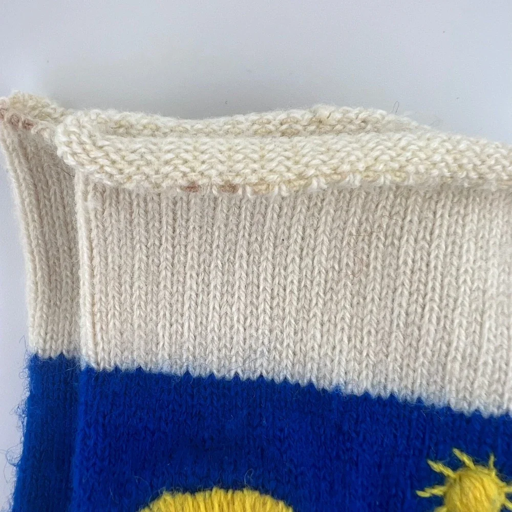 Vintage 1988 Cynthia McKinney Farm Socks Sheep Barn Scene Knit Acrylic 8